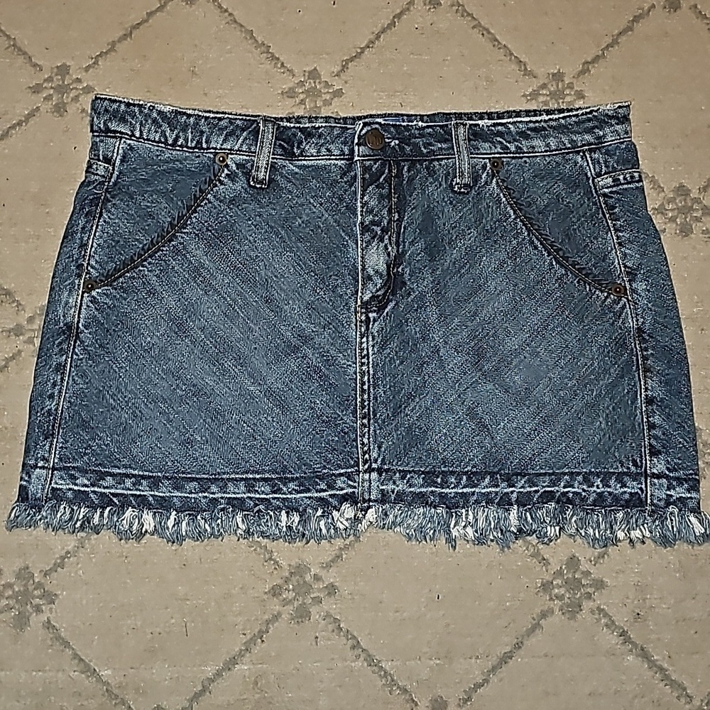 LILU Womens size 11 fringe blue jean mini skirt